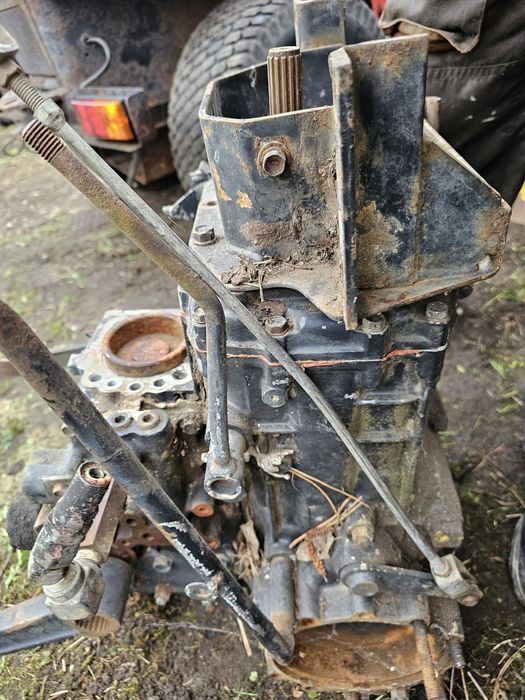 Yanmar f-7 forte traktorek skrzynia biegów tylny most podnośnik