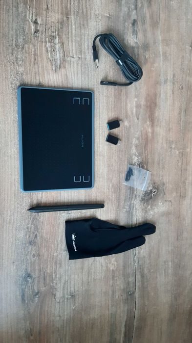 продам терміново Графічний планшет Huion INSPIROY H430P