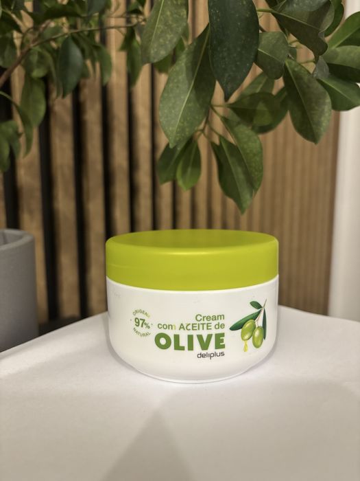 Krem oliwkowy Deliplus 250ml