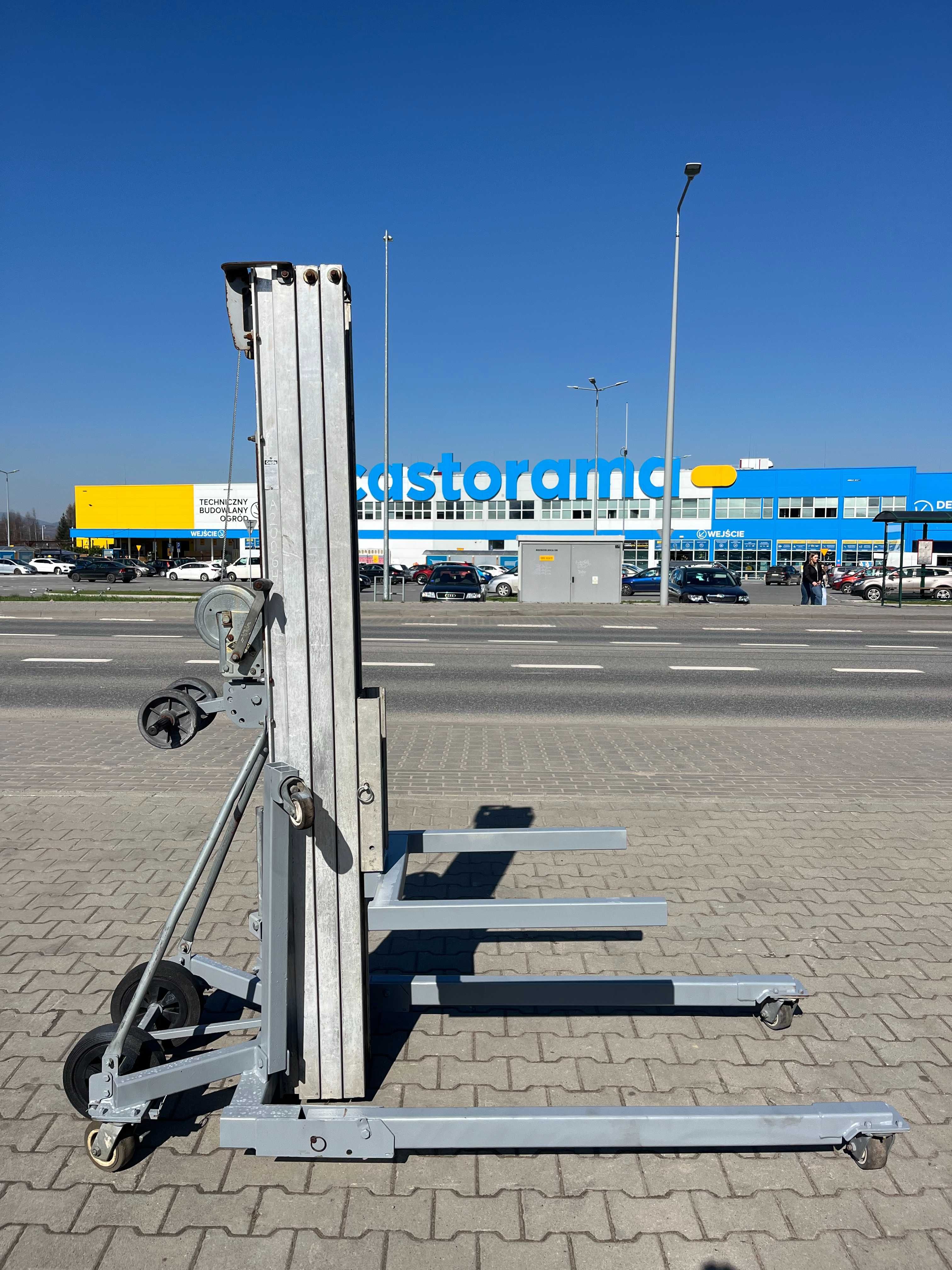 Podnośnik montażowy towarowy Genie SLC-18