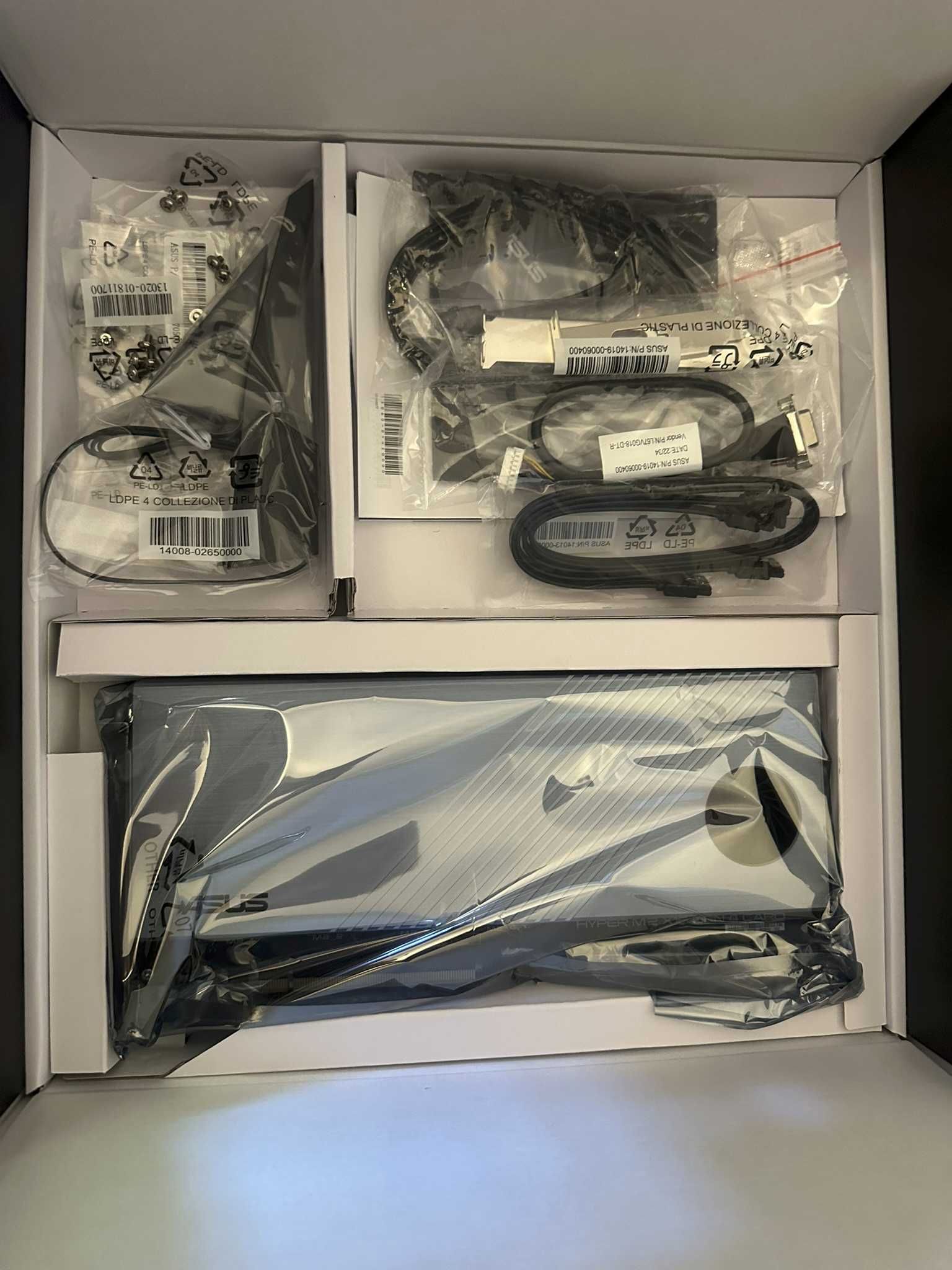 Motherboard Asus Pro WS WRX80E-SAGE SE Wifi (2 unidades restantes)