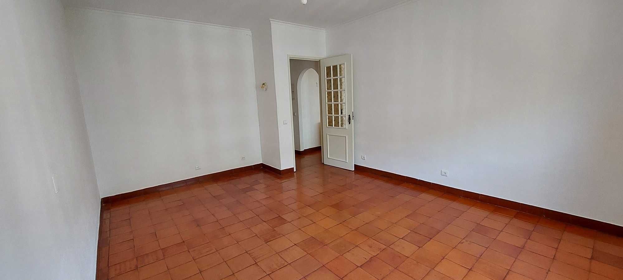 Apartamento T2 - Paço de Arcos - Tapada do Mocho