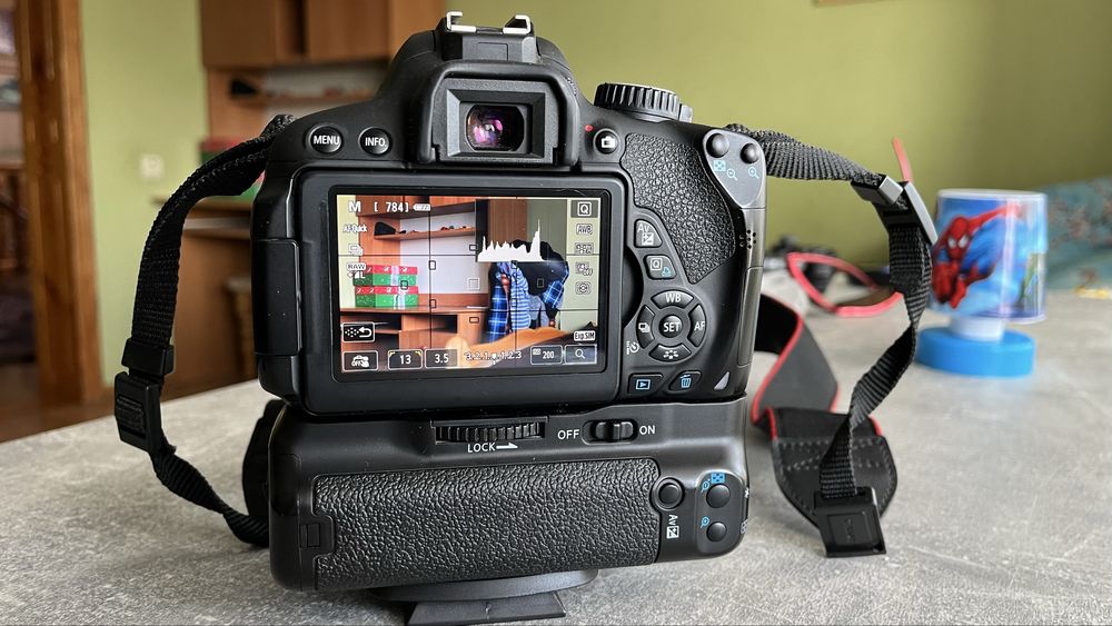 Canon EOS 650D + Об’єктив, Спалах, Аксесуари – Продам Комплект!