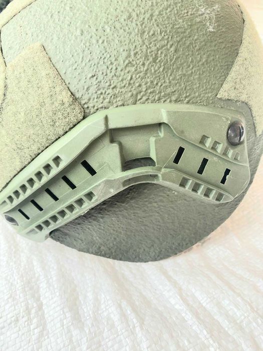 Продам каску  війскову