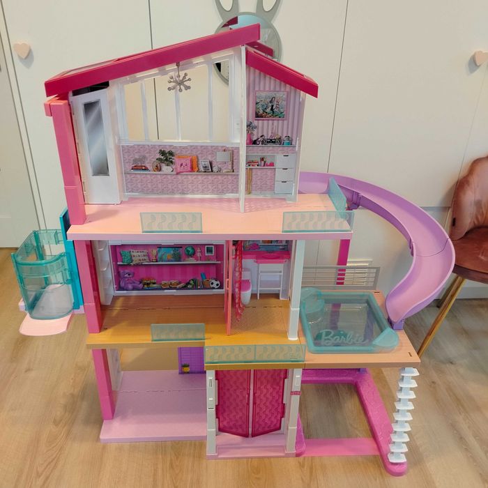 Domek Barbie dreamhouse z akcesoriami, stan bardzo dobry
