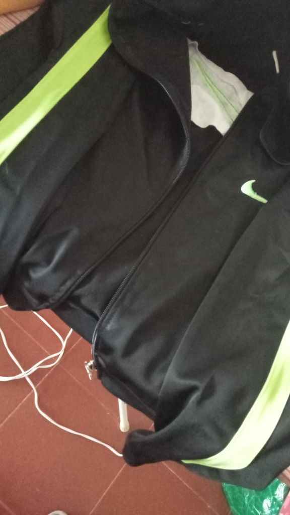 casaco da nike verde