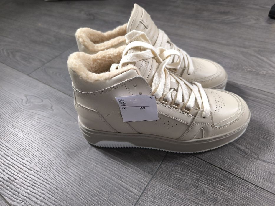 Зимние кожаные кроссовки фирмы NUBBIK 37 р.