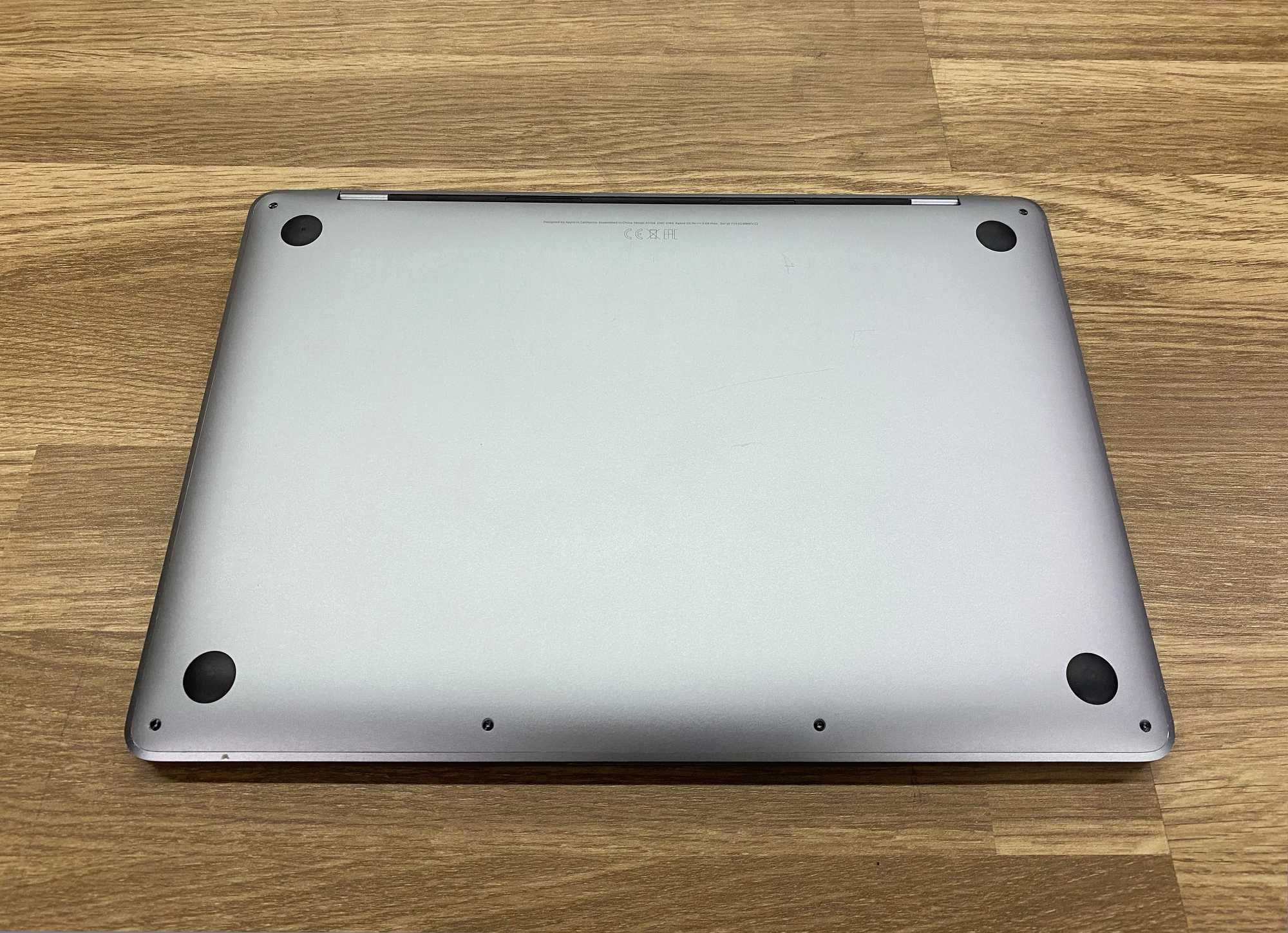 MacBook Pro 13 (2017) (A1708) - i5 / 8GB Ram / 128GB SSD -Com garantia
