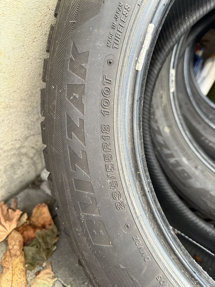 Гума/шини зимові R18 Bridgestone Blizzak DM-V2 235/55 R18 100T