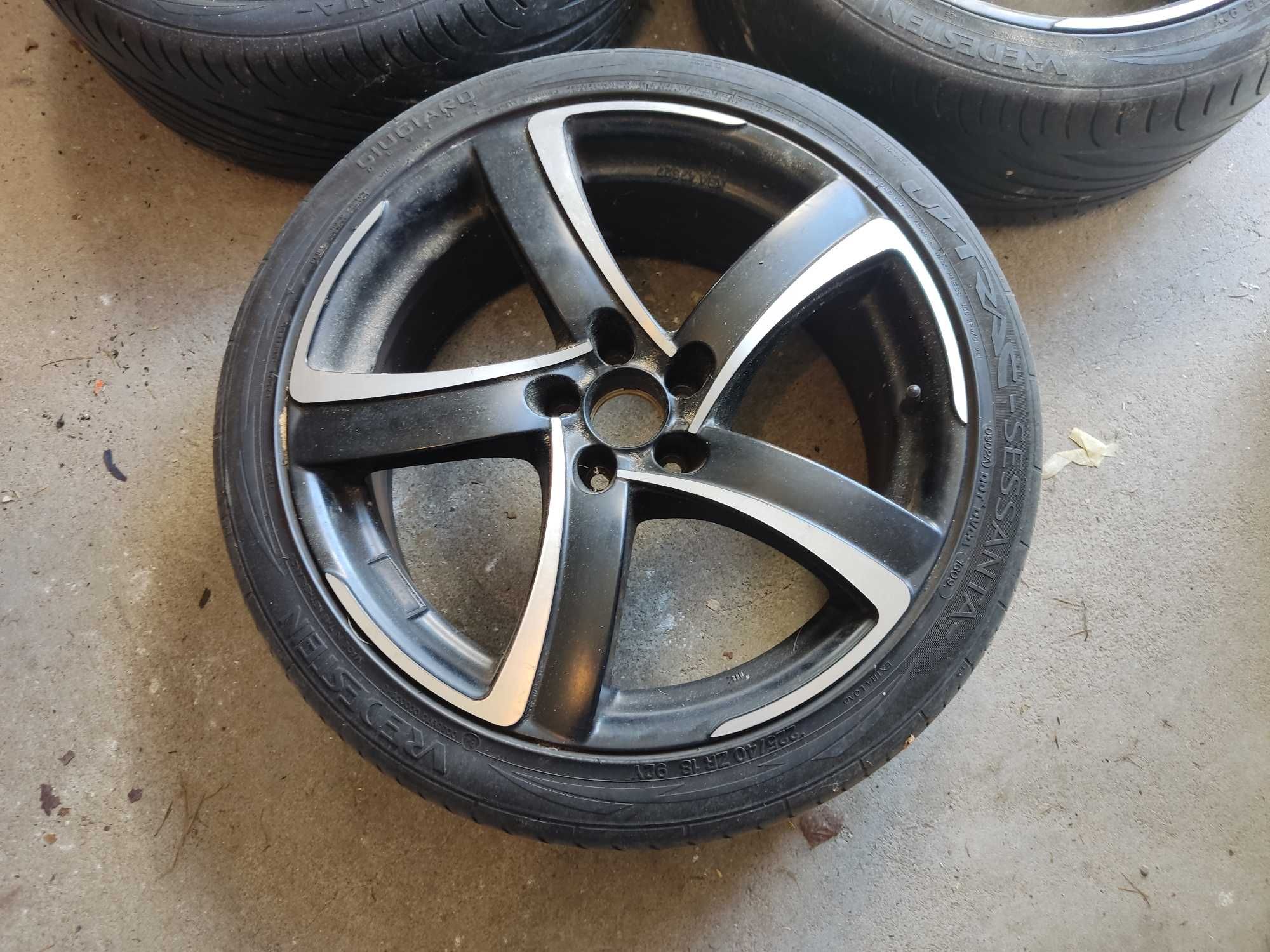 Felgi 18" 5x100 z oponami Golf/Audi/Seat