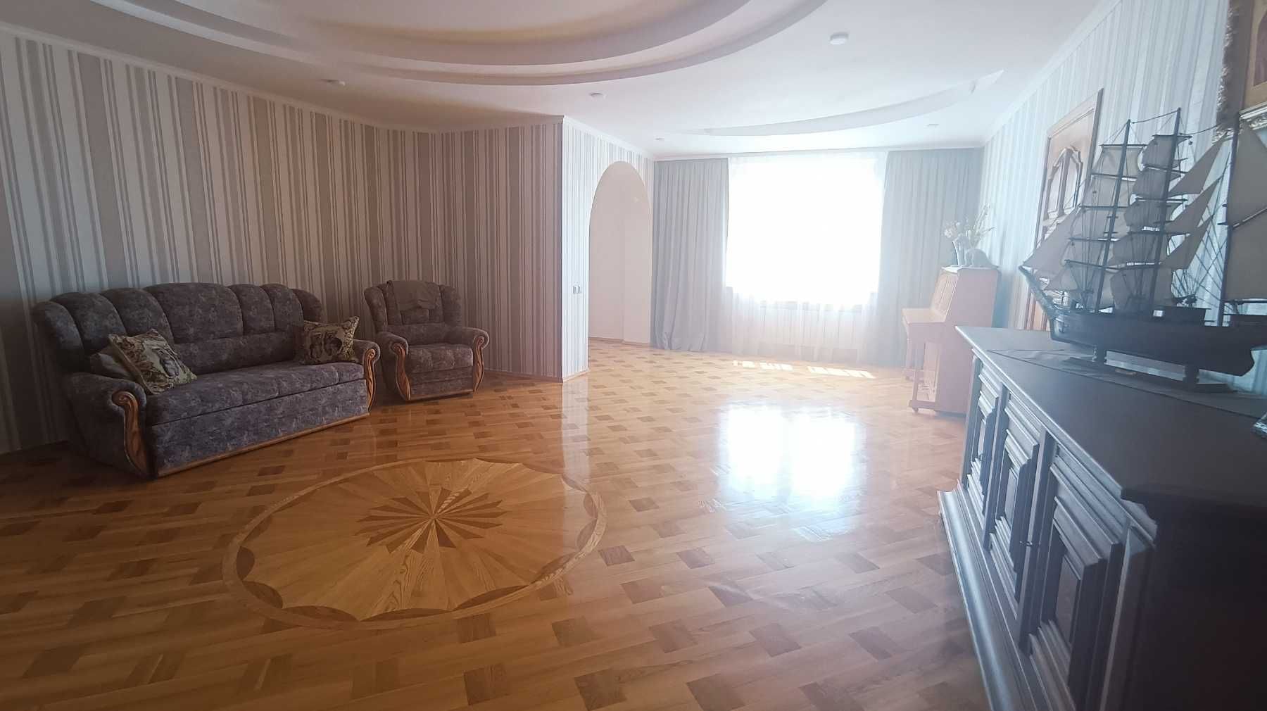Продаж елітного будинку район Автовокзал-1, вулиця Селекційна