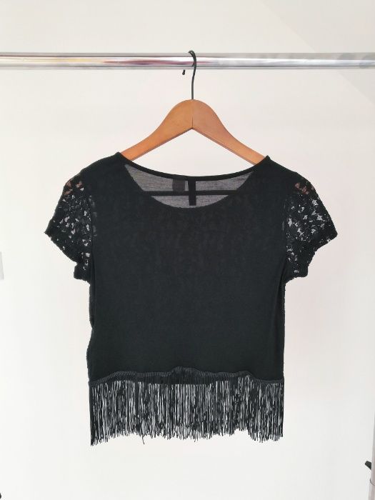 bluzka top t-shirt czarna koronkowa z frędzlami H&M