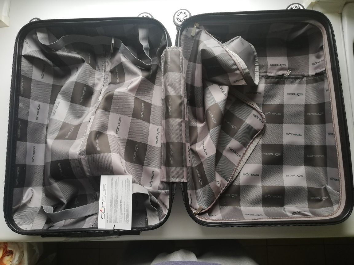 Walizka kabinowa SunBag model 8082 nowa granatowa