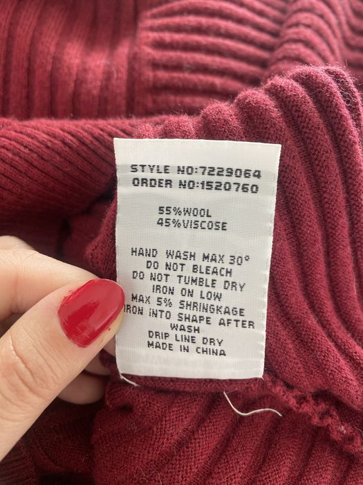Burgundowy wiśniowy sweter Donna 55% wełna modowy hit