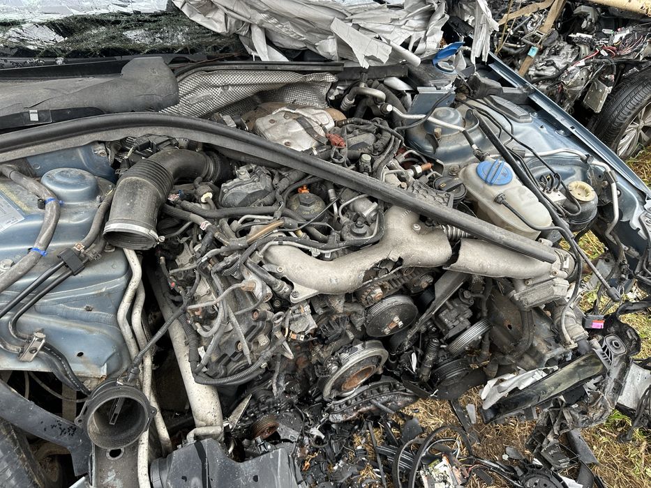 Ауді а4 2008 2.7 диз автомат можливо по запчастинам