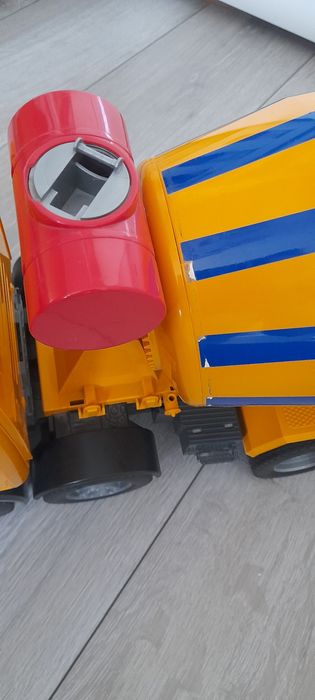 Bruder betoniarka scania