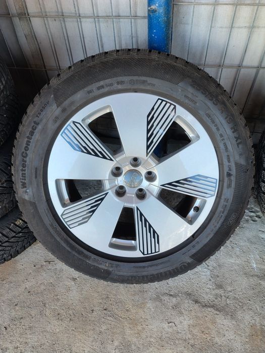 Całe koła Audi r20 Continental Winter contact SUV 255/55