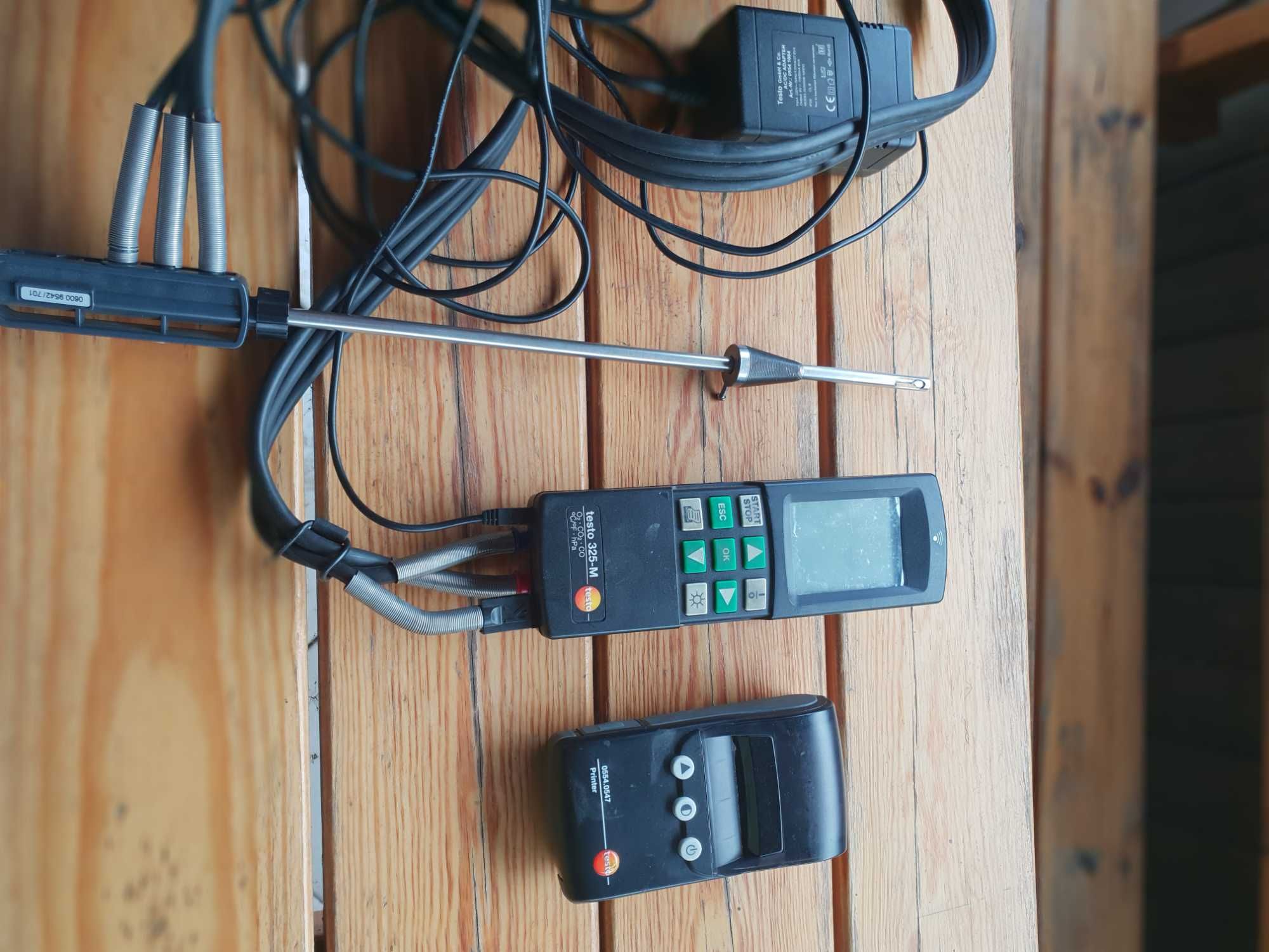 Profesjonalny analizator gazu spalinowego Testo 325M
