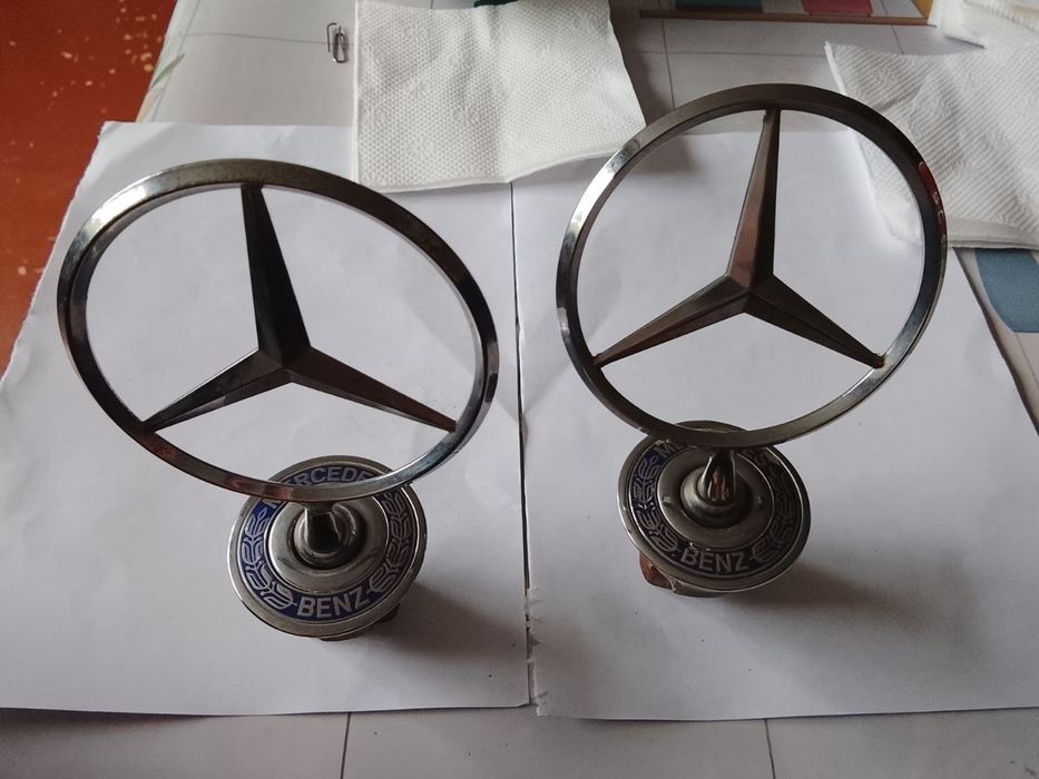 Оригінальний значок мерседес