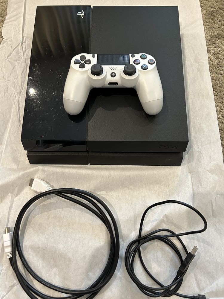 Playstation 4 + 1 comando