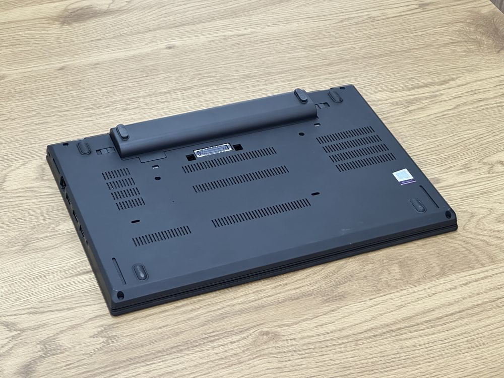 Ультрабук Lenovo ThinkPad T470 i5-7300 16/256gb FullHD IPS