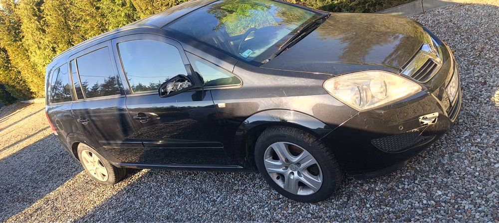 Opel zafira 2009 uszkodzony silnik