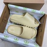 Тапки Adidas Yeezy Slyde Адидас шлепанцы