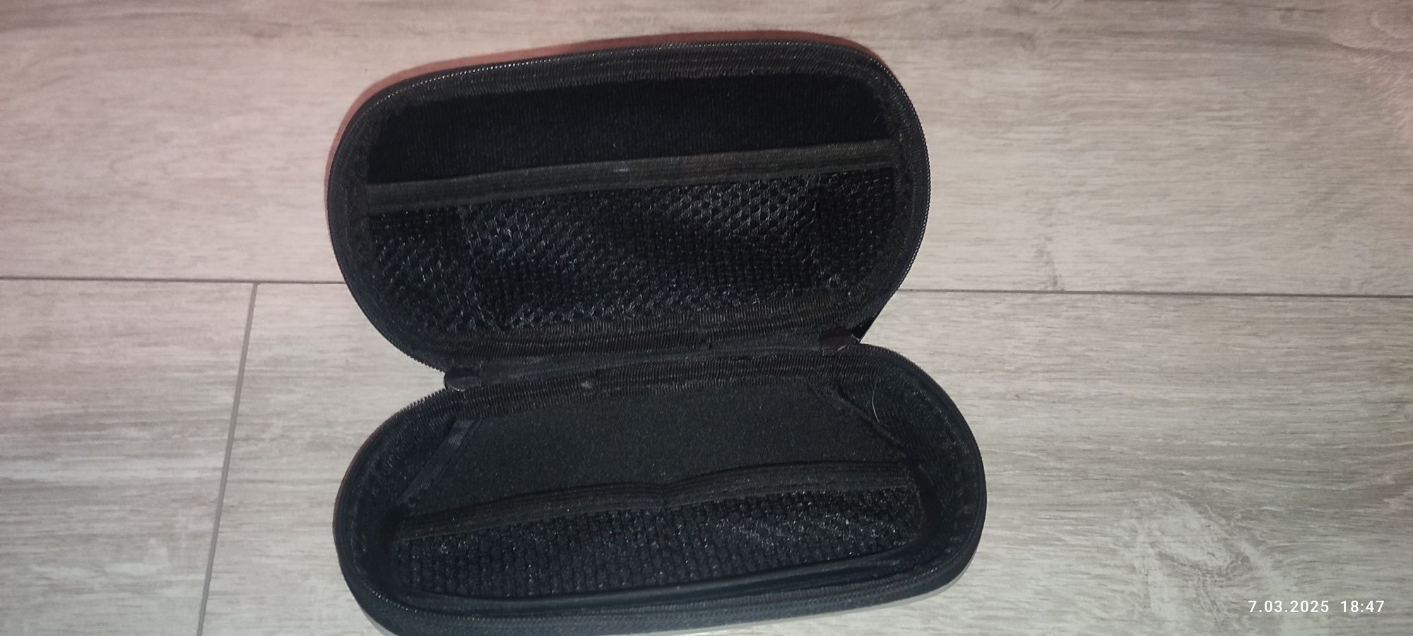 Etui od PSP (PlayStation Portable)