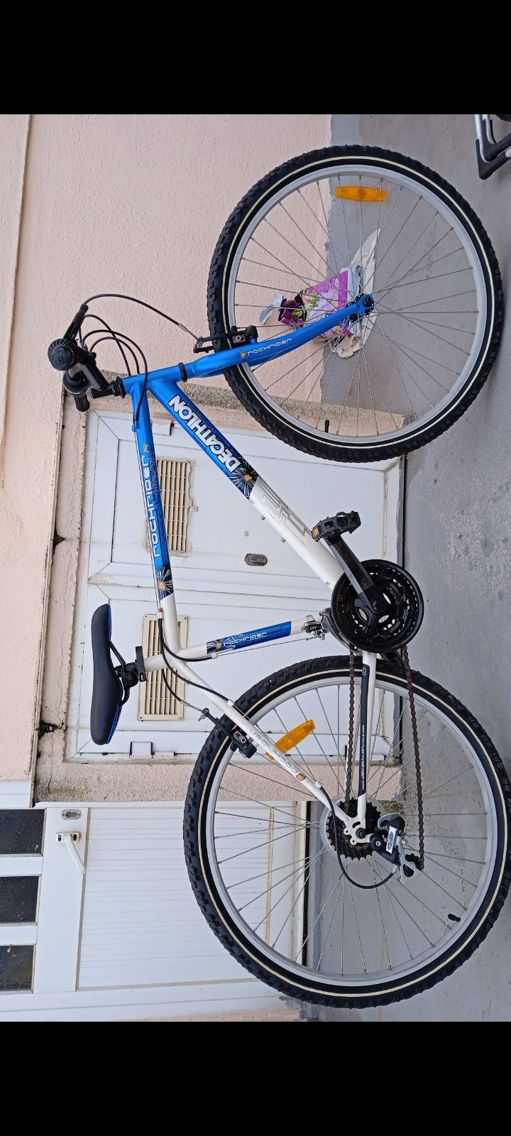 Bicicleta Decathlon RockRider Vitamin R + Extras