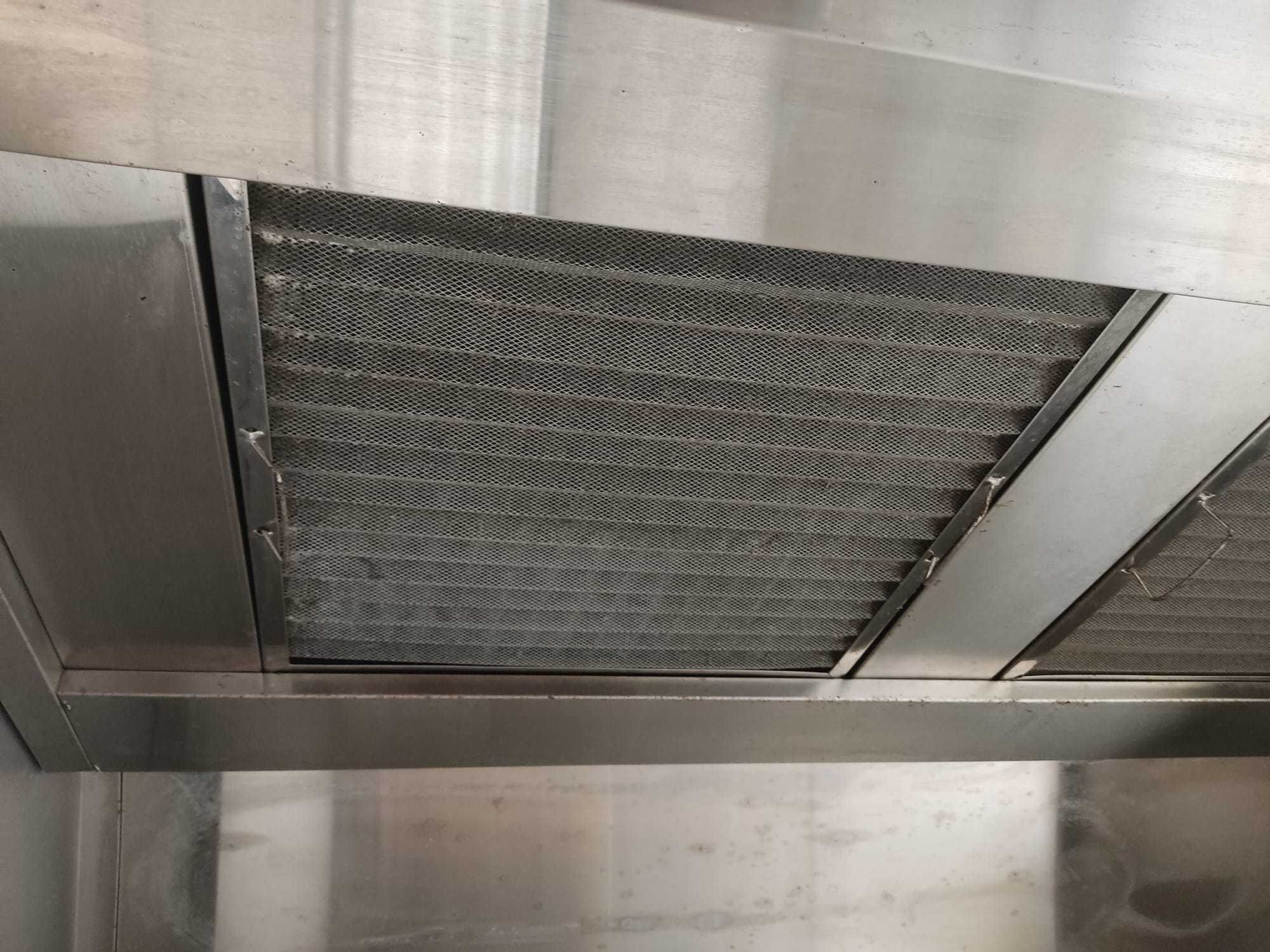 Exaustor Industrial em Inox com Motor e Tubulação