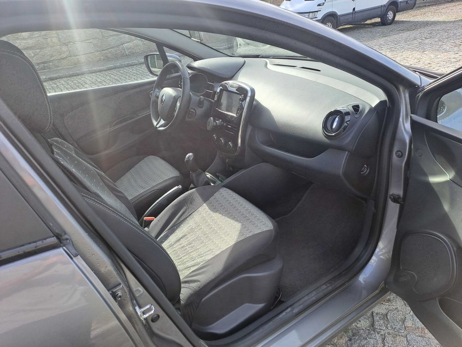 Renault clio ST 1.5 dci Ano 2015