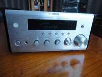 Amplituner Yamaha RX-E810