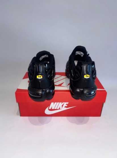 Buty meskie Mokasyny Nike_Max_TN_Plus_Black R.39