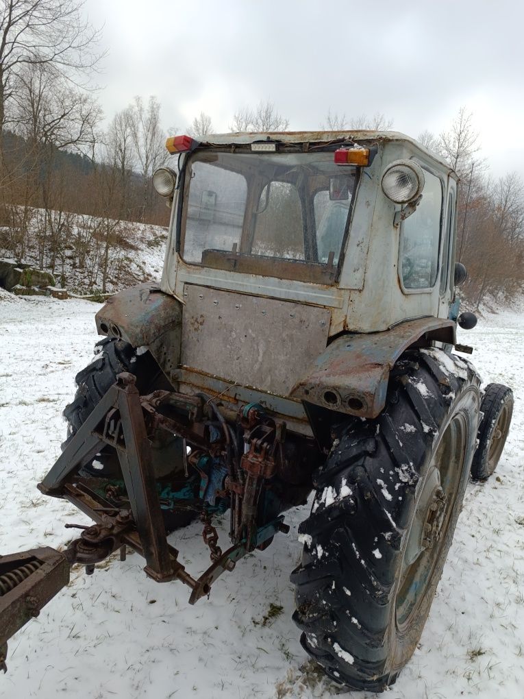 Трактор ЮМЗ - 6Л