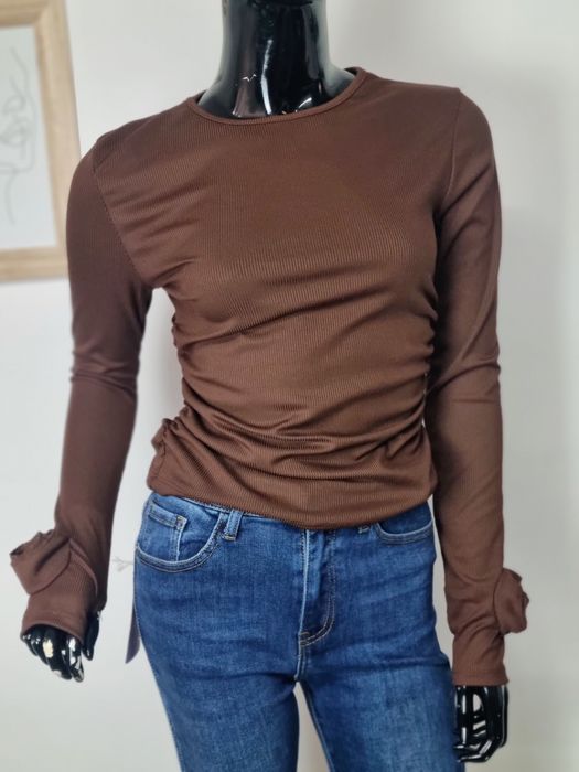 Bluzka prążek z różami na rekawie S/M kolor brąz