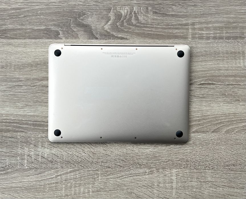 Macbook Retina 12 2017 (Air) | 8gb ram | 256 ssd | intel 1.2/2.9 ghz