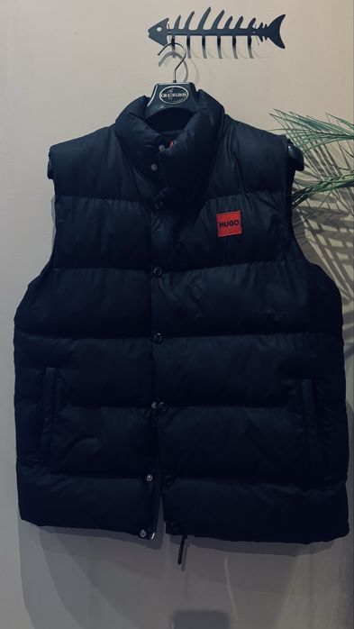 Крутая жилетка Hugo Boss