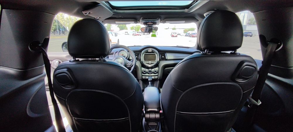 Продам Mini cooper f56 (2015г.) 44000 км. пробег