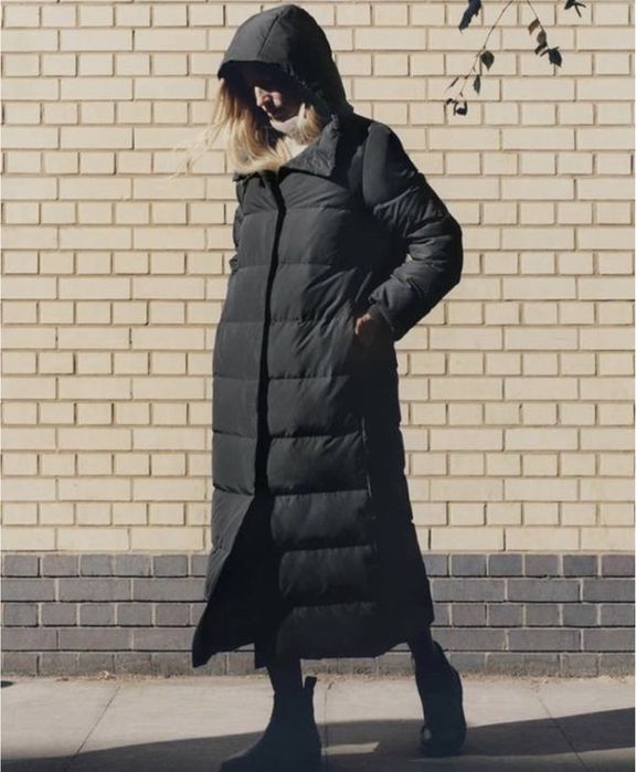 Пуховик жіночий від COS