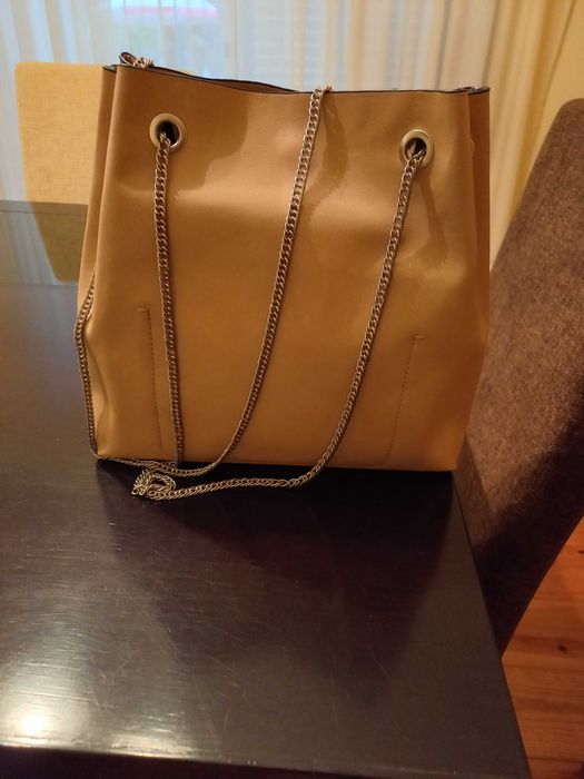 Mala senhora, super gira e prática.