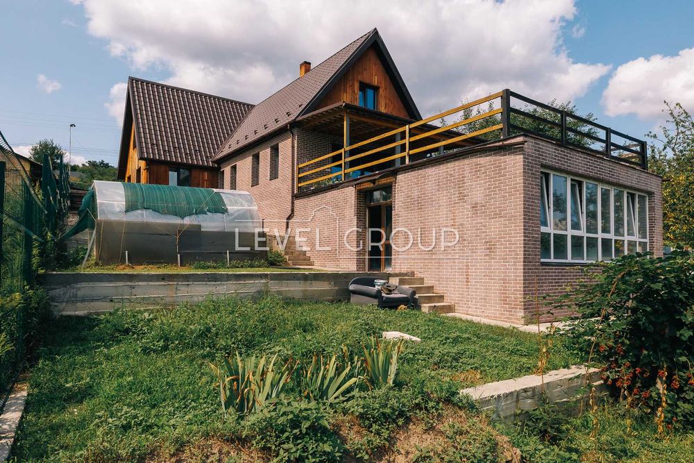 Оренда затишного будинку 275 м², 15 соток, у Лісниках