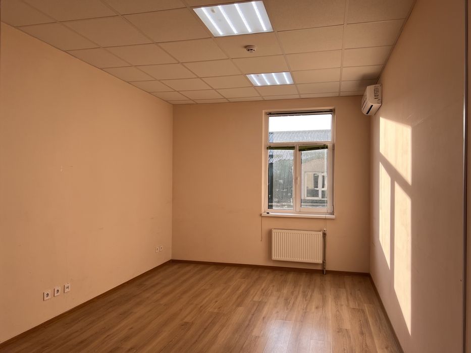 Оренда офісів від 20-35 (м2) в БЦ, біля Податкової