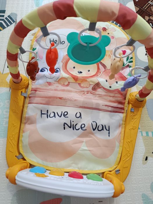 Продам музичний розвивальний коврик Baby play piano