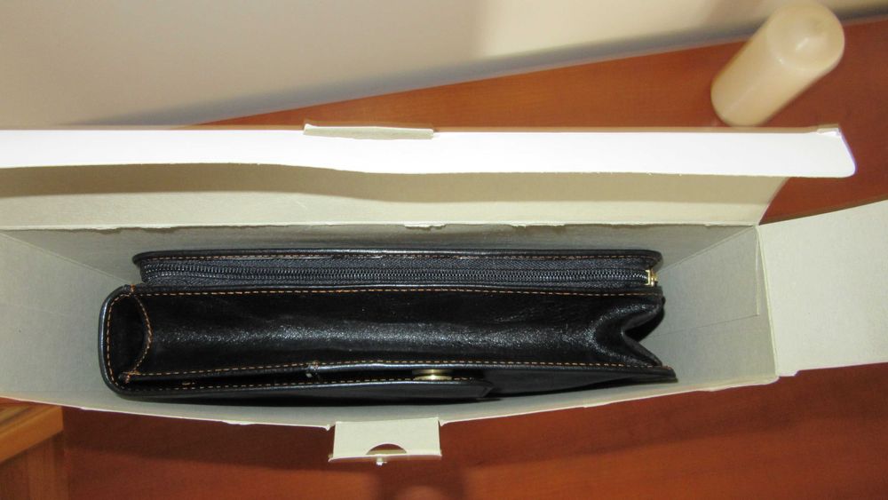 Pasta, mala em pele genuína  *** NOVA ***