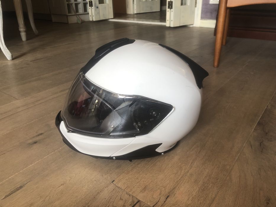 Шолом BMW, оригінальний модульний в гарному стані.