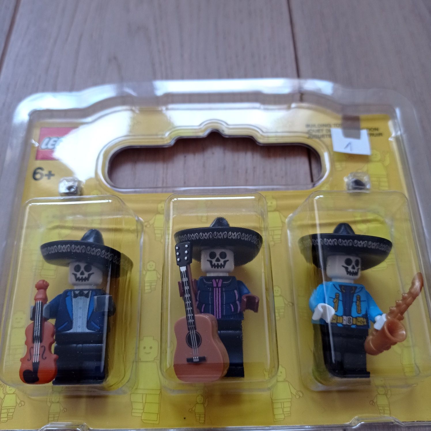 LEGO figurki minifigures ludziki minifigurki mariachi