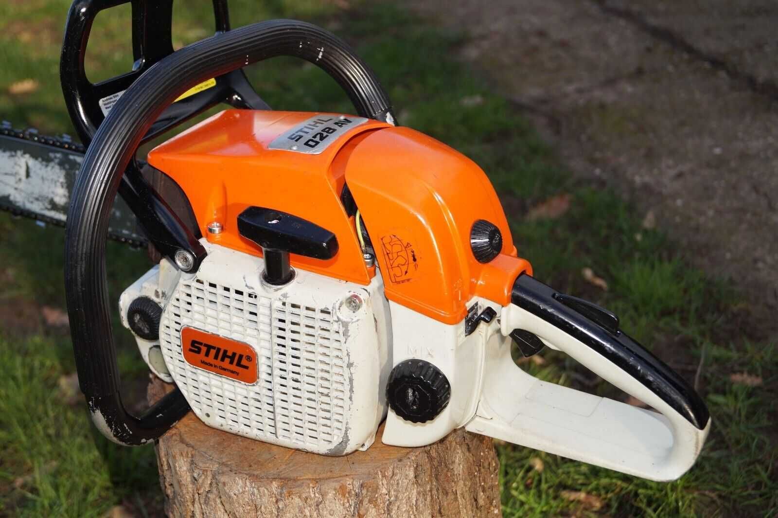 Elektroniczna piła łańcuchowa Stihl 028 AV benzyna