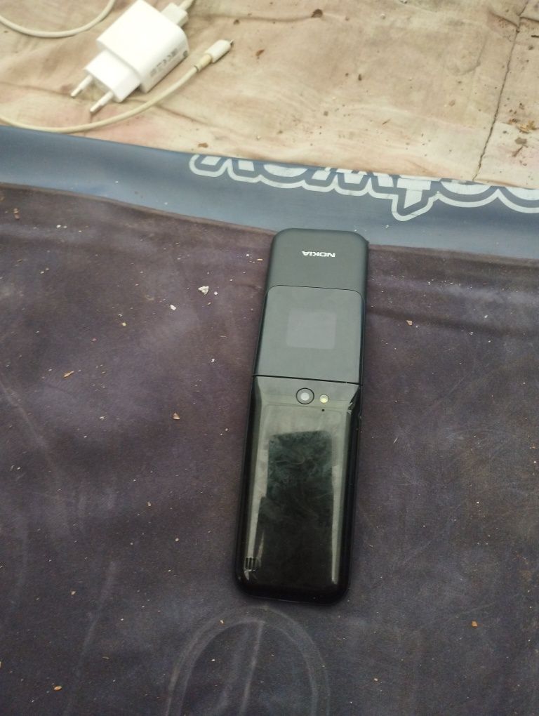 Telemóvel Nokia com teclado