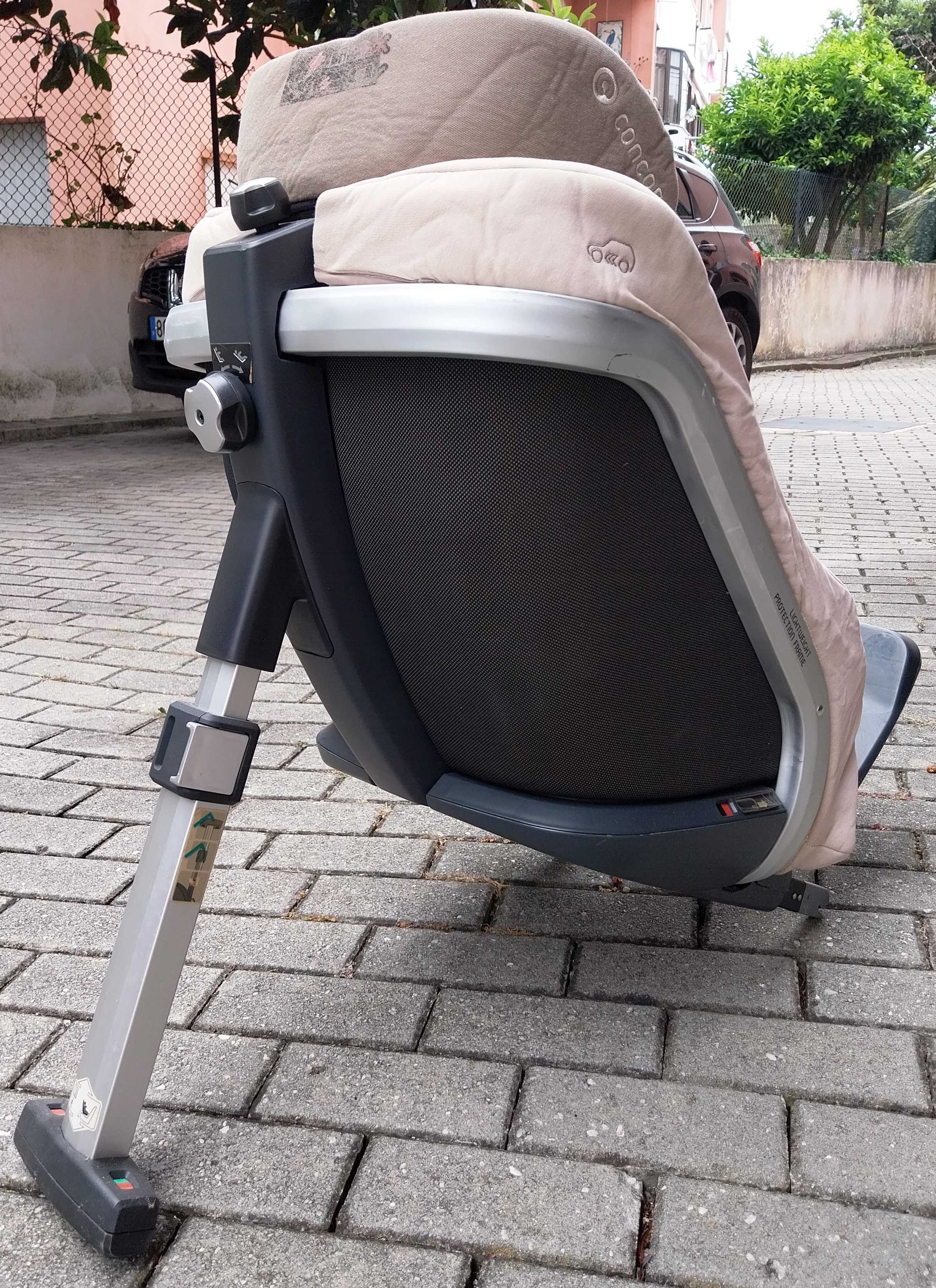 Cadeira auto i-Size Concord Reverso