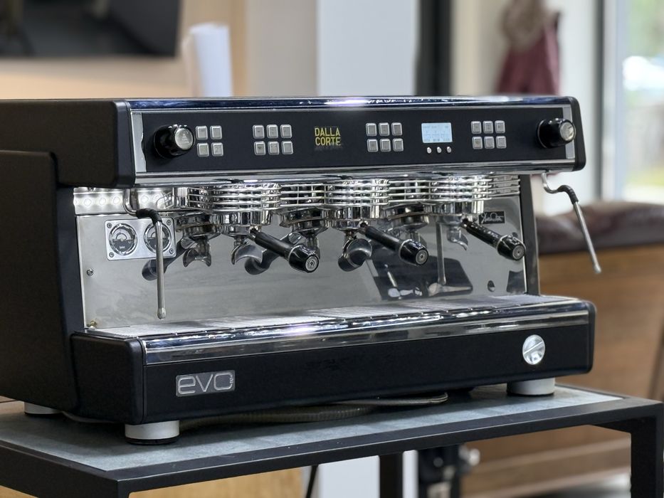 Професійка кавомашина Della corte evo 2